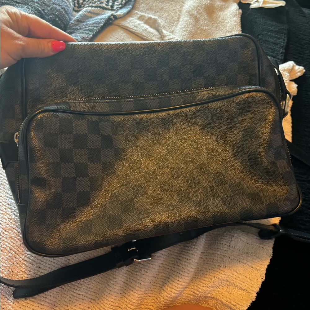 Louis Vuitton Leather Nile bag